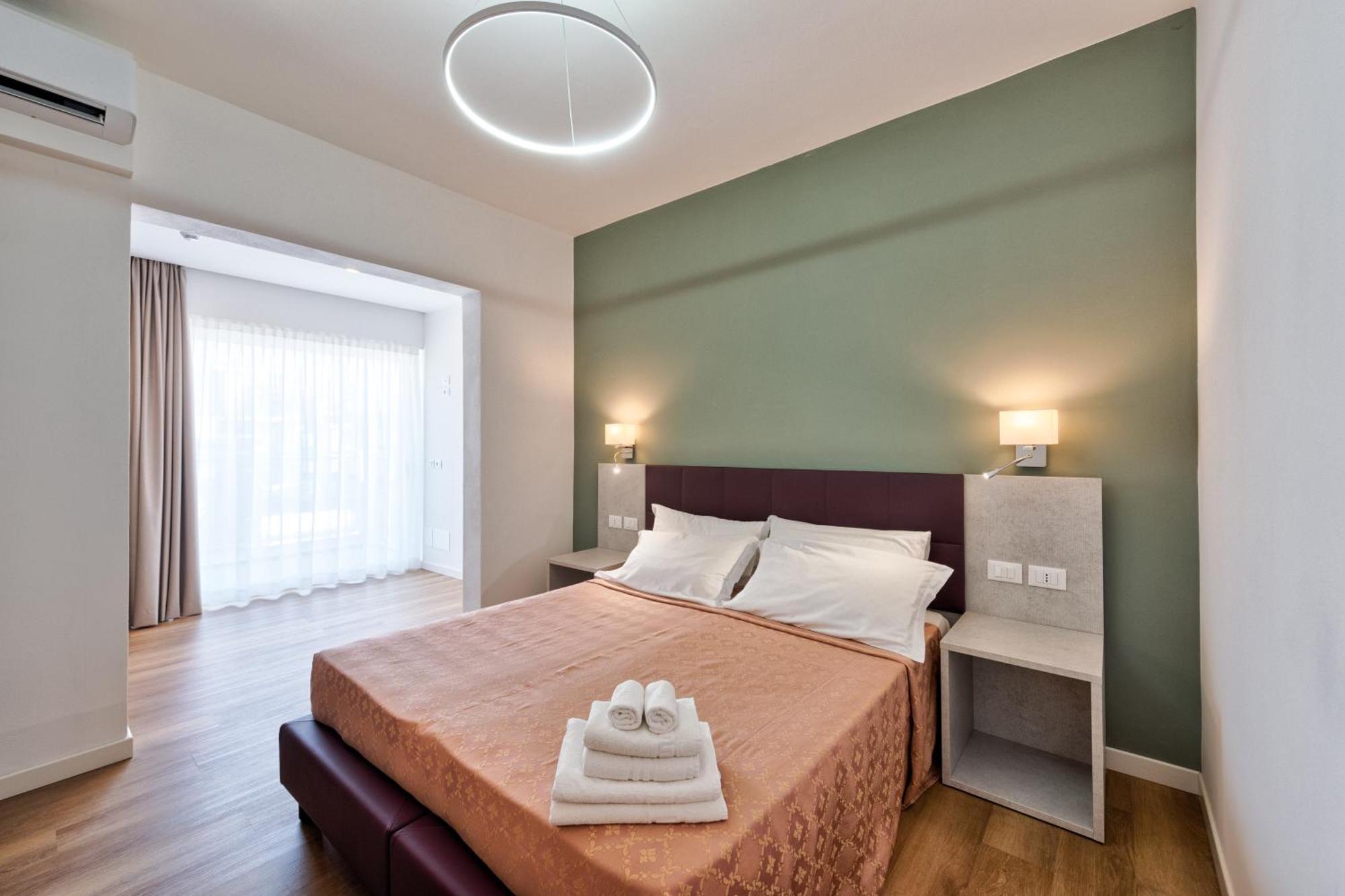 Hotel Al Ponte Линяно Сабиадоро Екстериор снимка