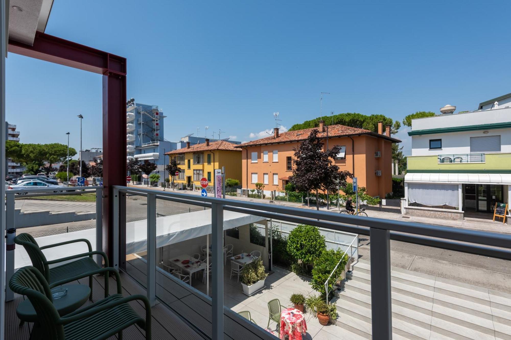 Hotel Al Ponte Линяно Сабиадоро Екстериор снимка