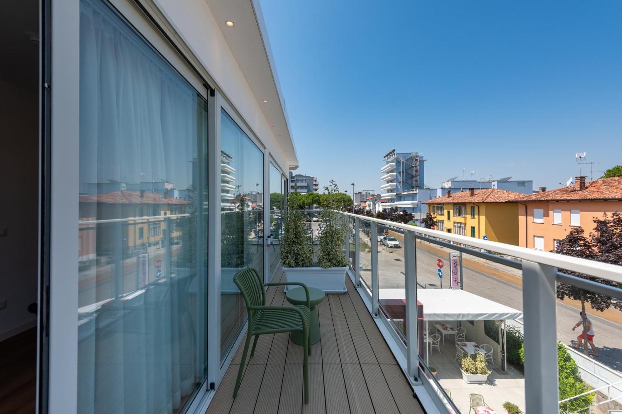 Hotel Al Ponte Линяно Сабиадоро Екстериор снимка
