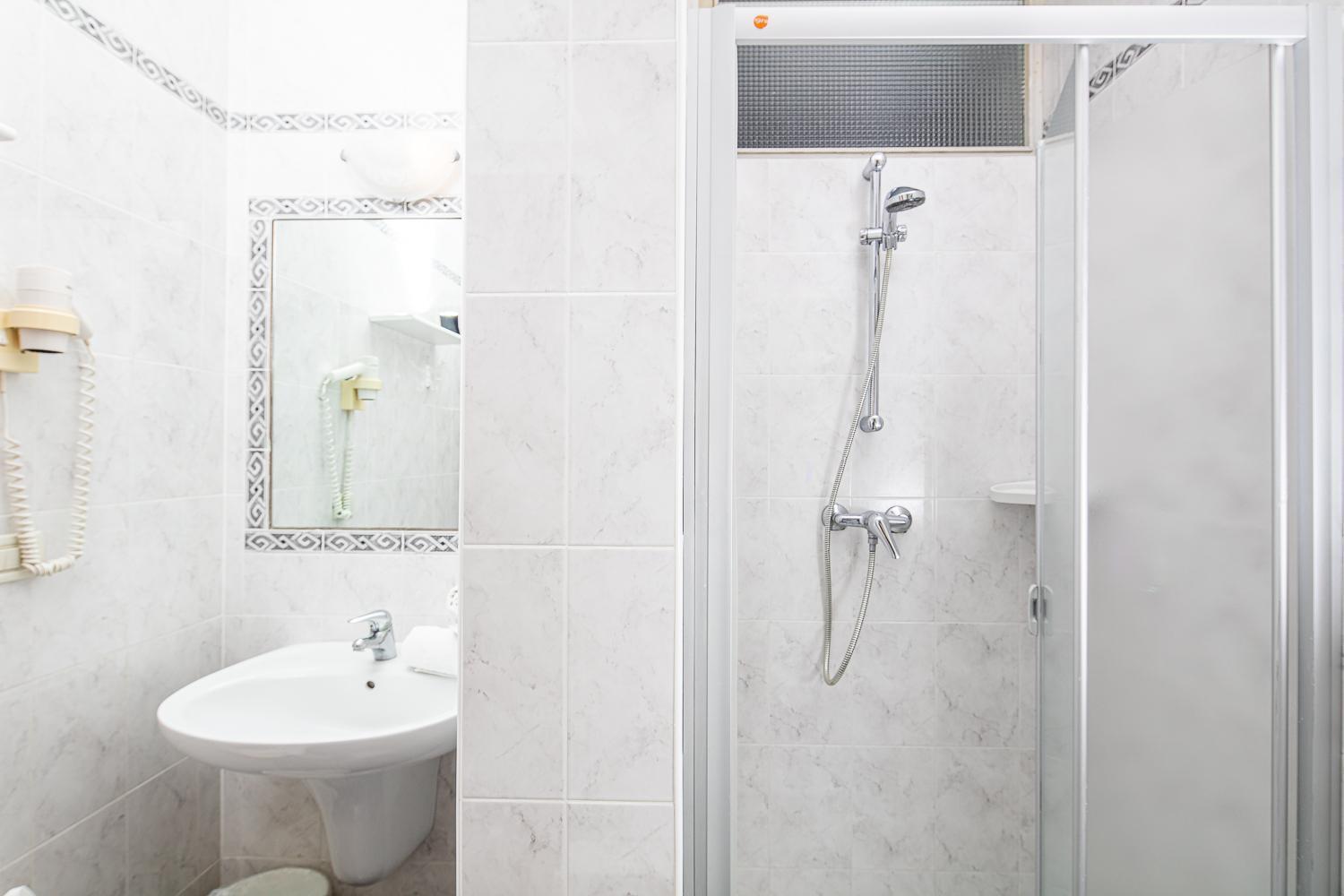Hotel Al Ponte Линяно Сабиадоро Екстериор снимка